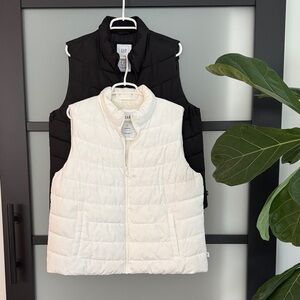 GAP Women's Quilted Puffer Vests - White & Black